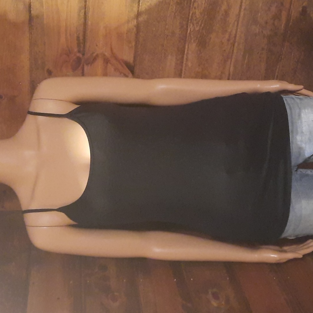 FREE Old Navy spaghetti string top size medium